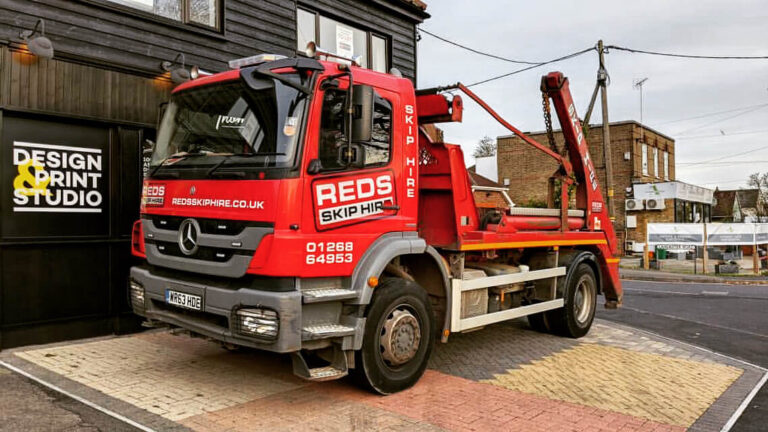 Reds-Skip-Hire-Truck